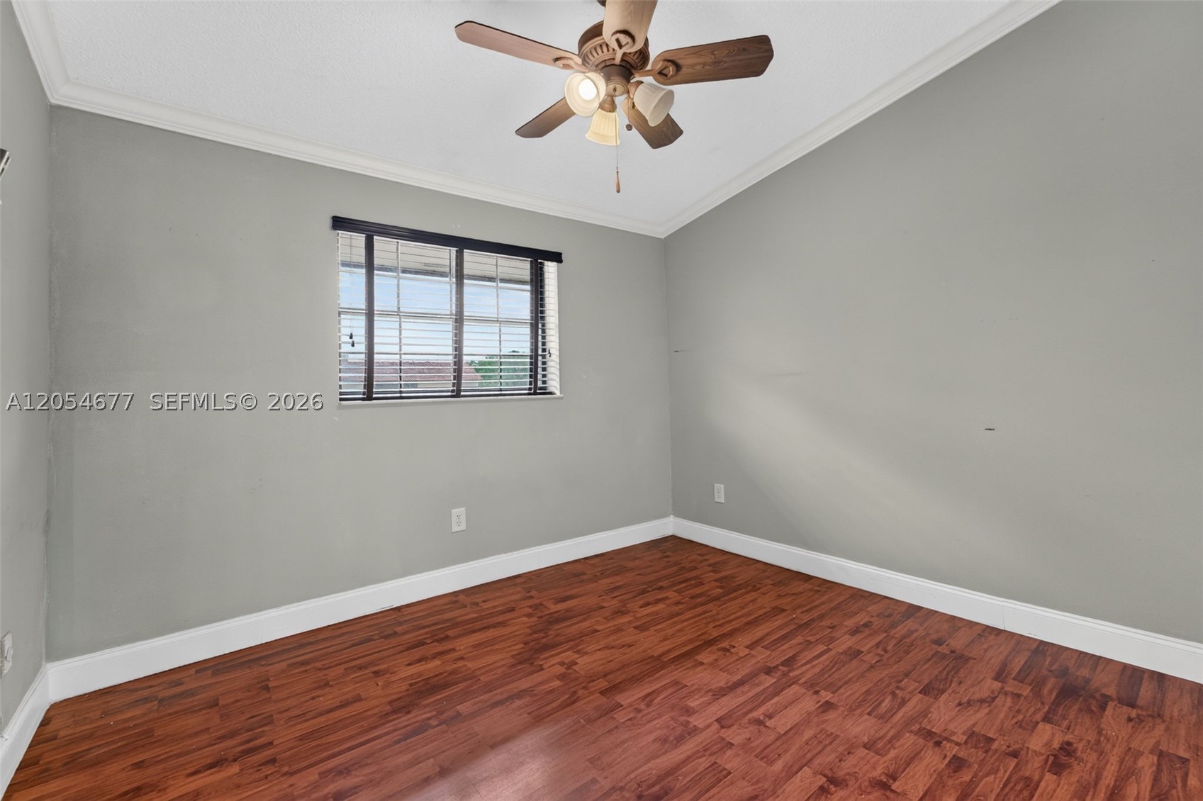 TOWNHOMES OF COUNTRY LAKE - Residential