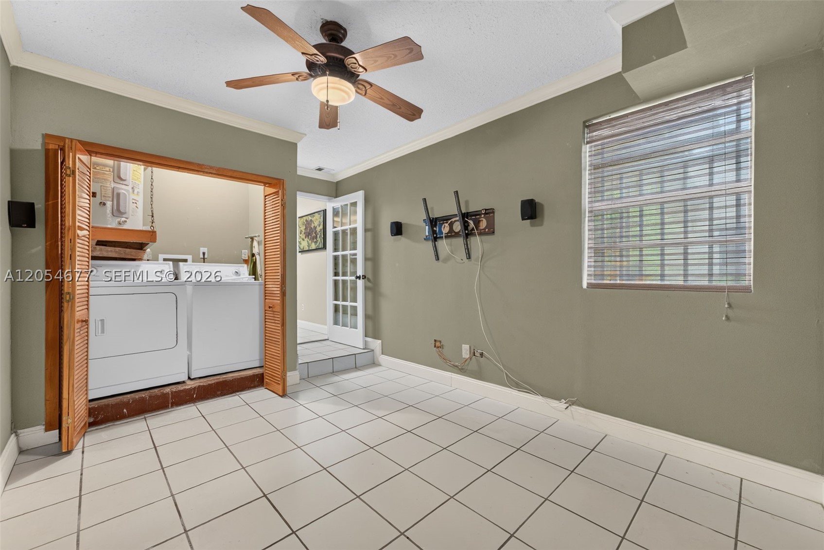 TOWNHOMES OF COUNTRY LAKE - Residential