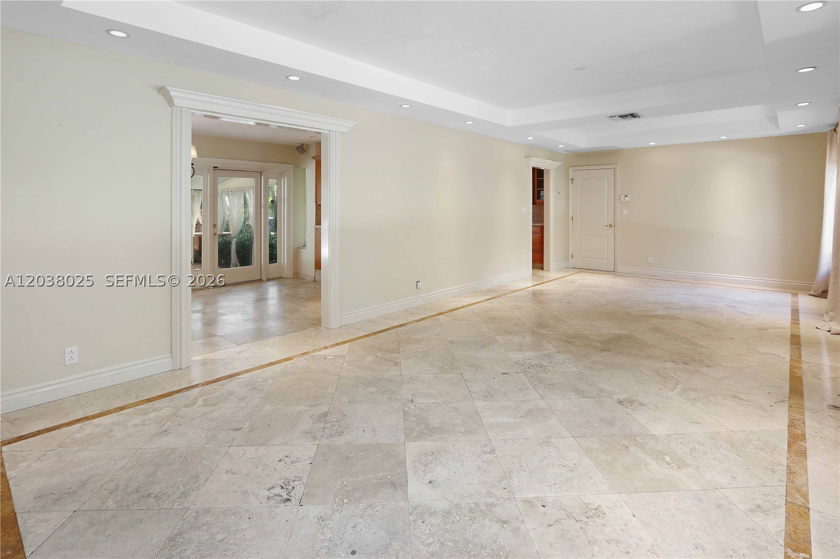 HOLLYWOOD LAKES SECTION - Residential Lease