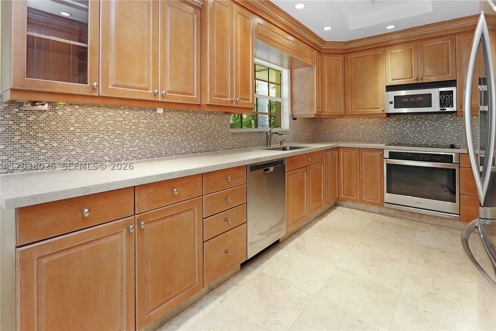 HOLLYWOOD LAKES SECTION - Residential Lease