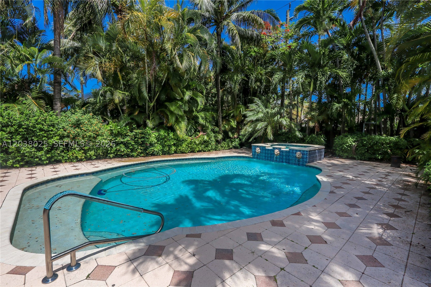 HOLLYWOOD LAKES SECTION - Residential Lease