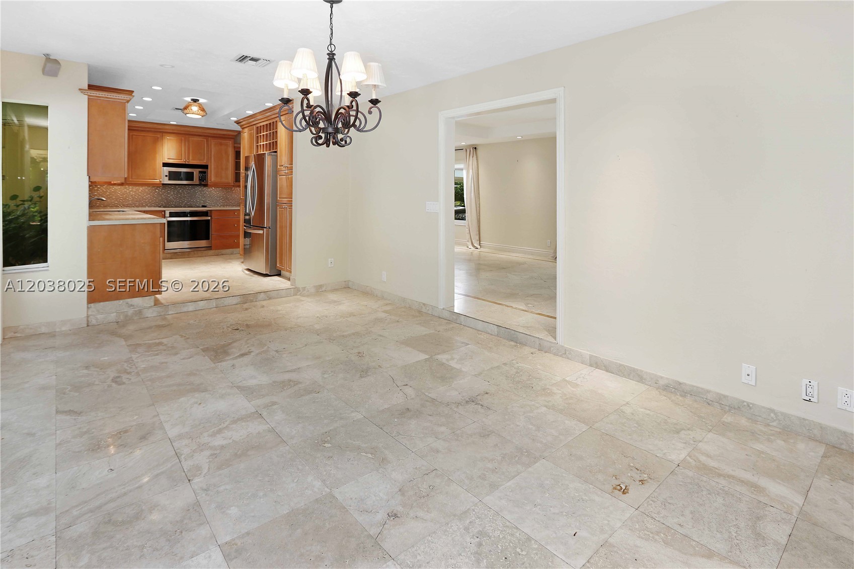 HOLLYWOOD LAKES SECTION - Residential Lease