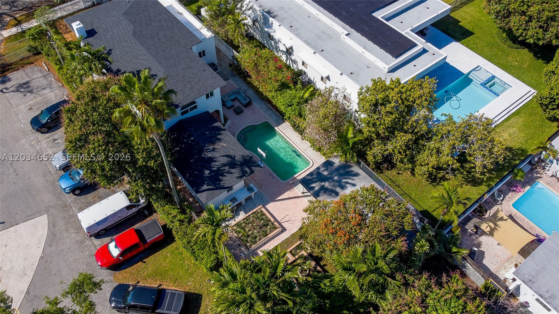 BEACON MANOR - Residential
