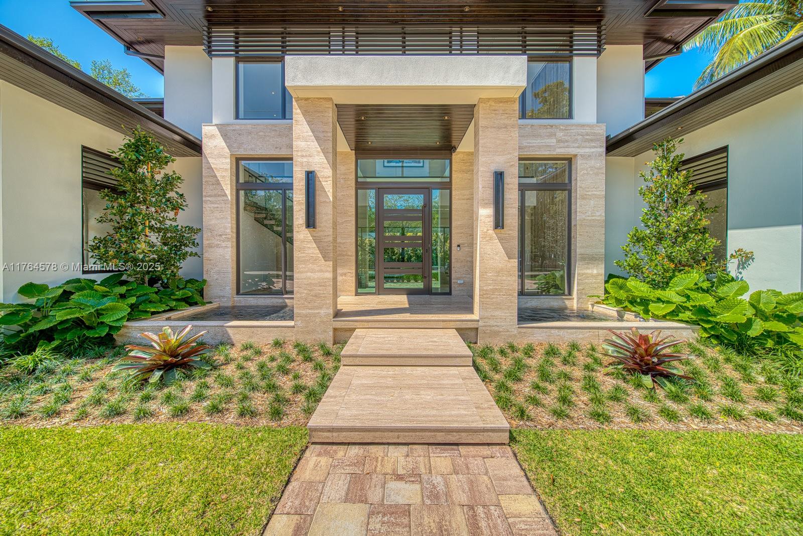 CORAL GABLES RIVIERA SEC - Residential