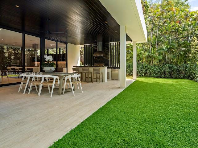 CORAL GABLES RIVIERA SEC - Residential