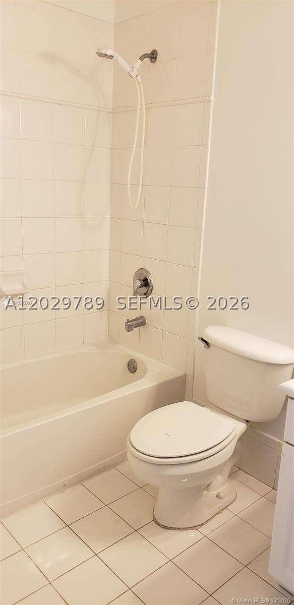 COVE AT FRENCH VILLAS CON - Residential Lease