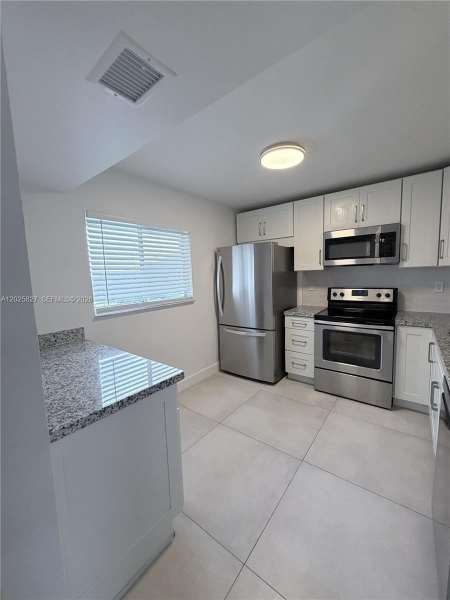 BELASERA AT PINE ISLAND C - Residential Lease
