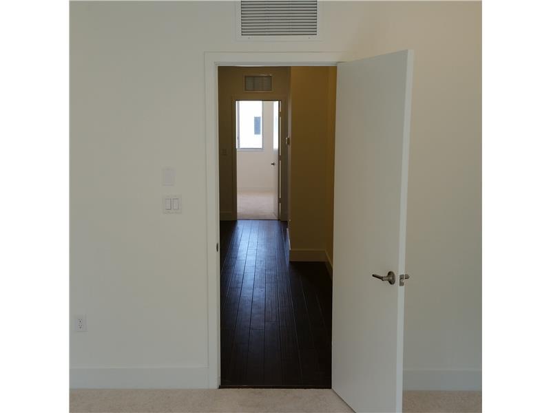 AVENTURA PLACE - Residential Lease