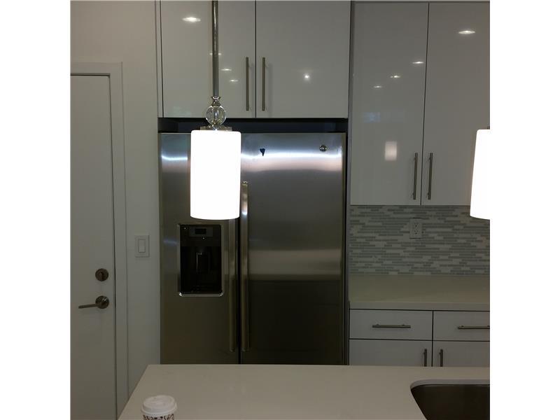 AVENTURA PLACE - Residential Lease