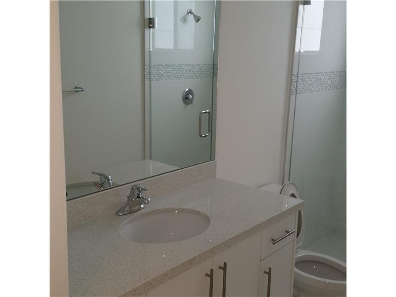 AVENTURA PLACE - Residential Lease