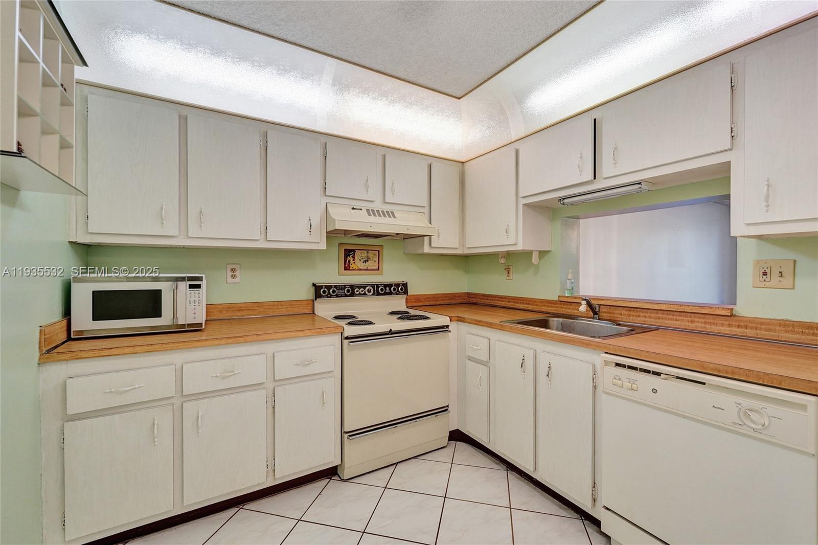 COURTYARDS OF BROWARD - Residential