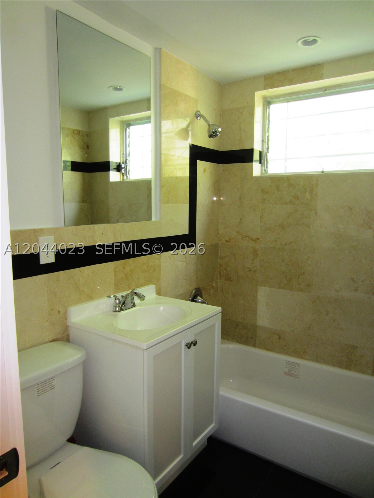 THE BEVERLY ARMS CONDO - Residential Lease