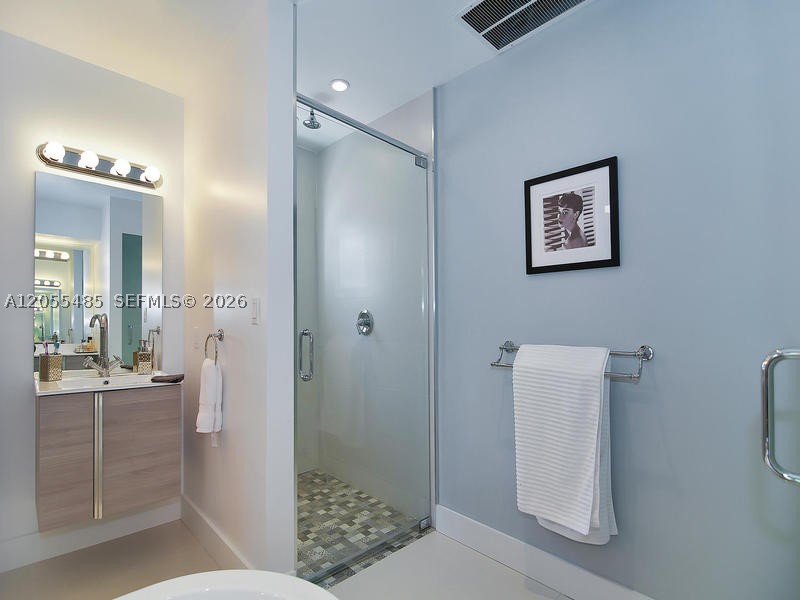 BISCAYNE POINT - Residential Lease