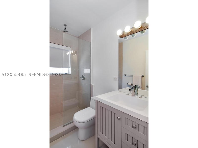 BISCAYNE POINT - Residential Lease
