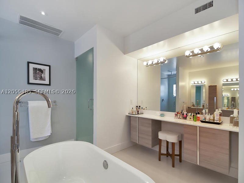 BISCAYNE POINT - Residential Lease