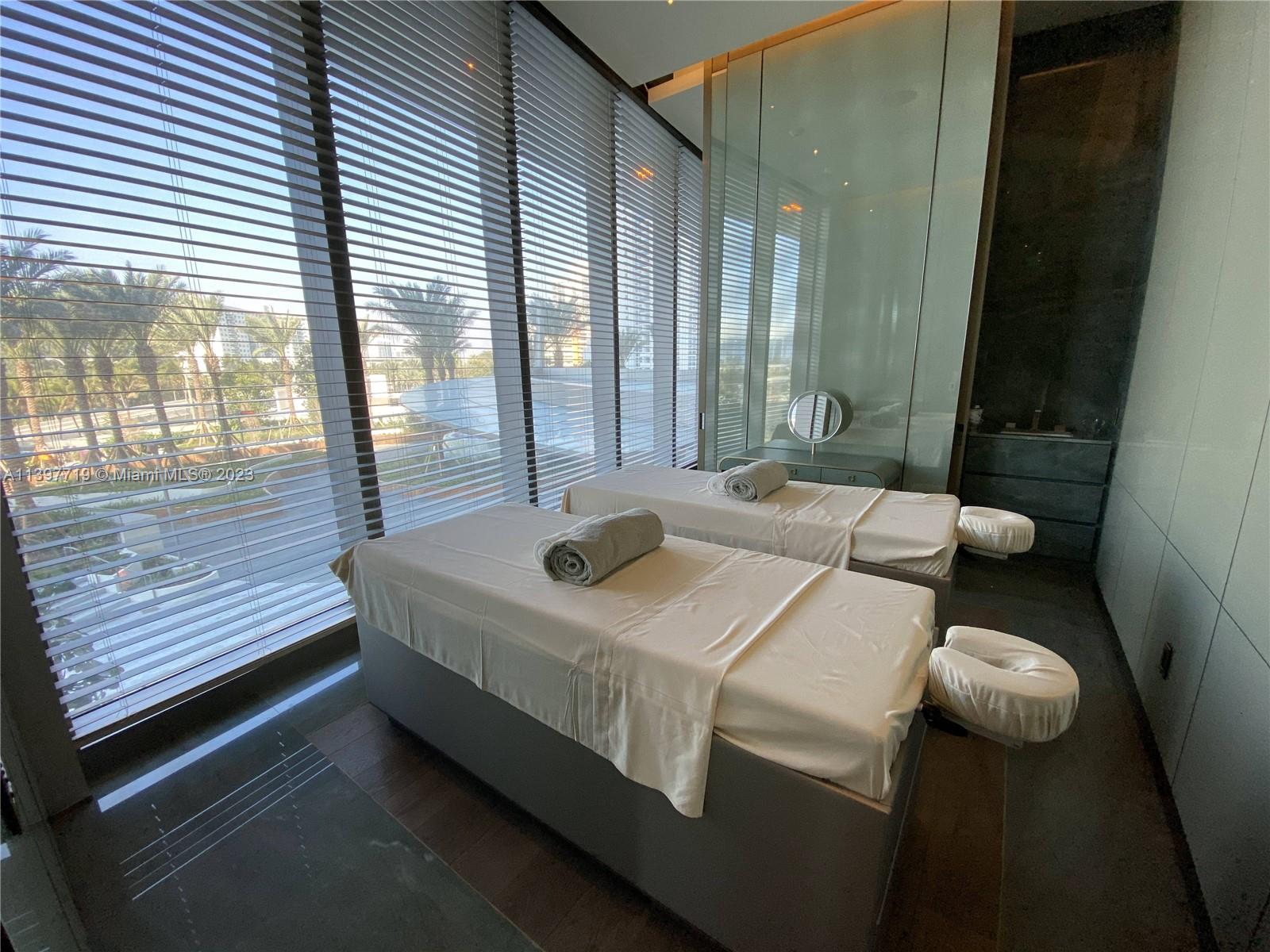 ARMANI - Residential