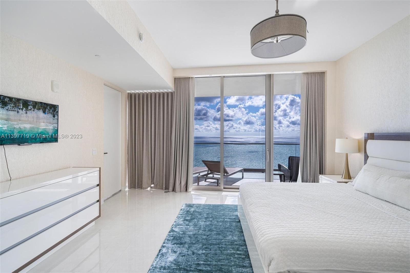 ARMANI - Residential