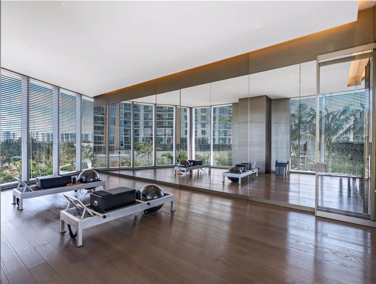 ARMANI - Residential