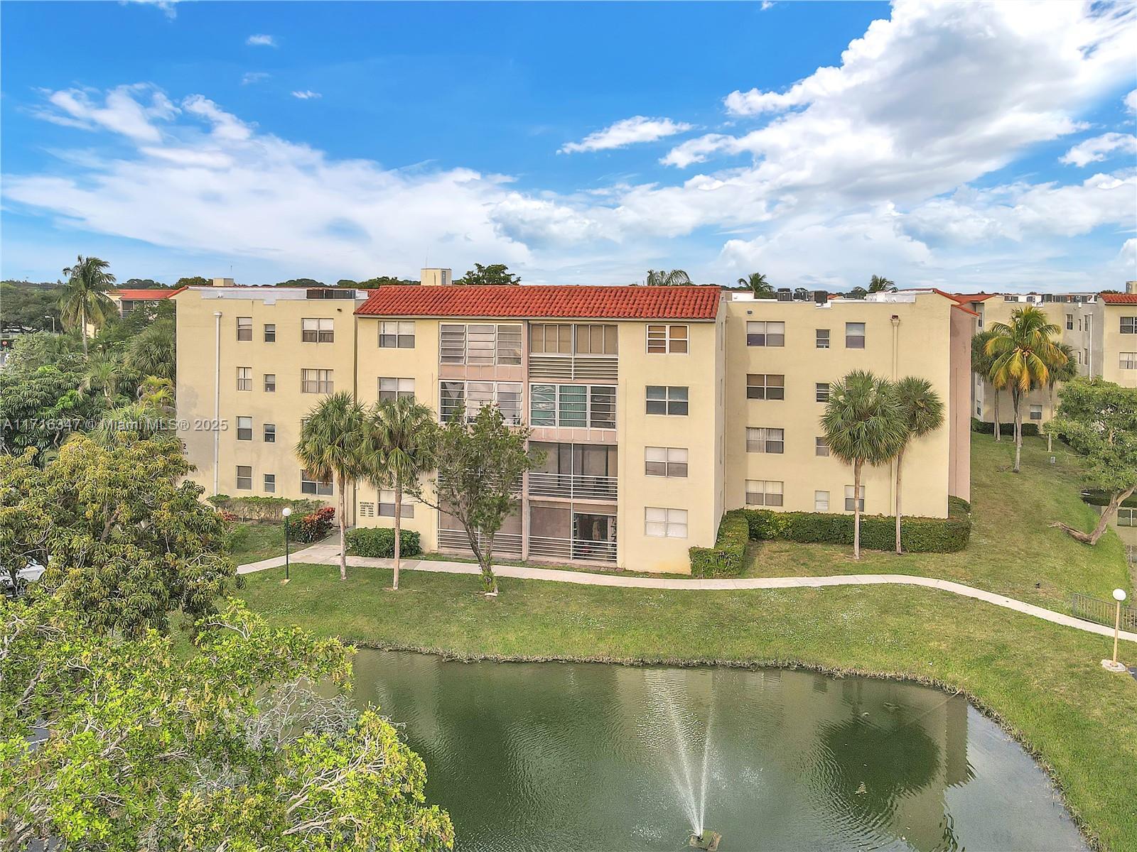 COURTYARDS OF BROWARD CON - Residential