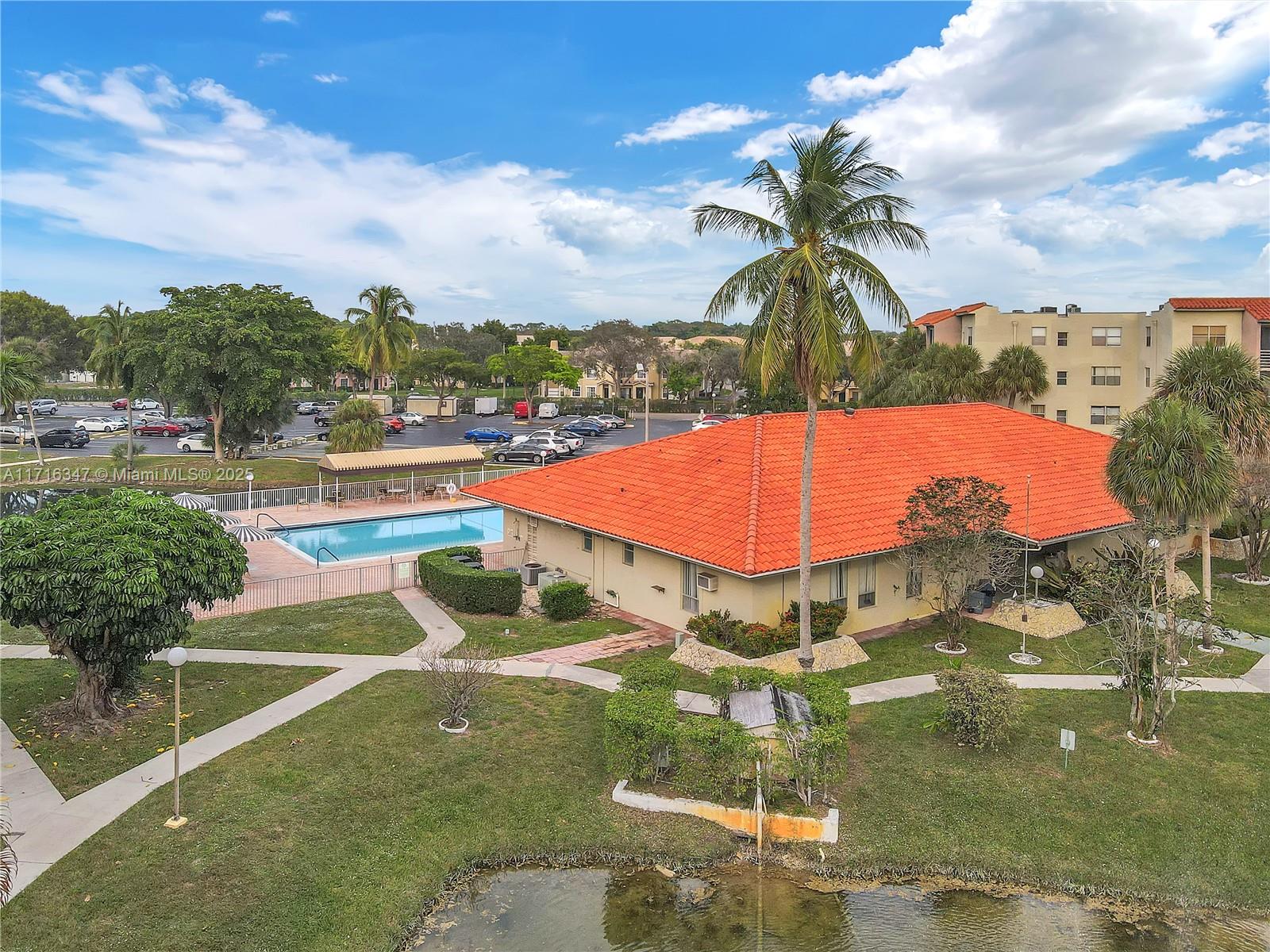 COURTYARDS OF BROWARD CON - Residential