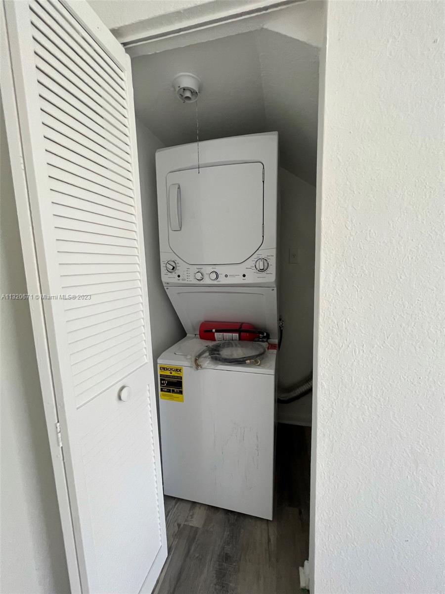 SUNSET PALM VILLAS CONDO - Residential Lease