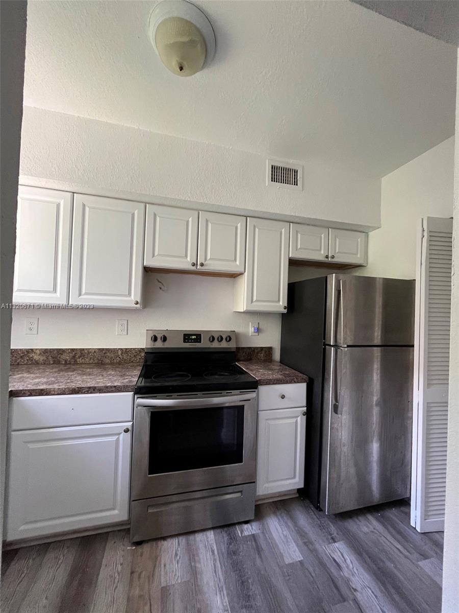 SUNSET PALM VILLAS CONDO - Residential Lease