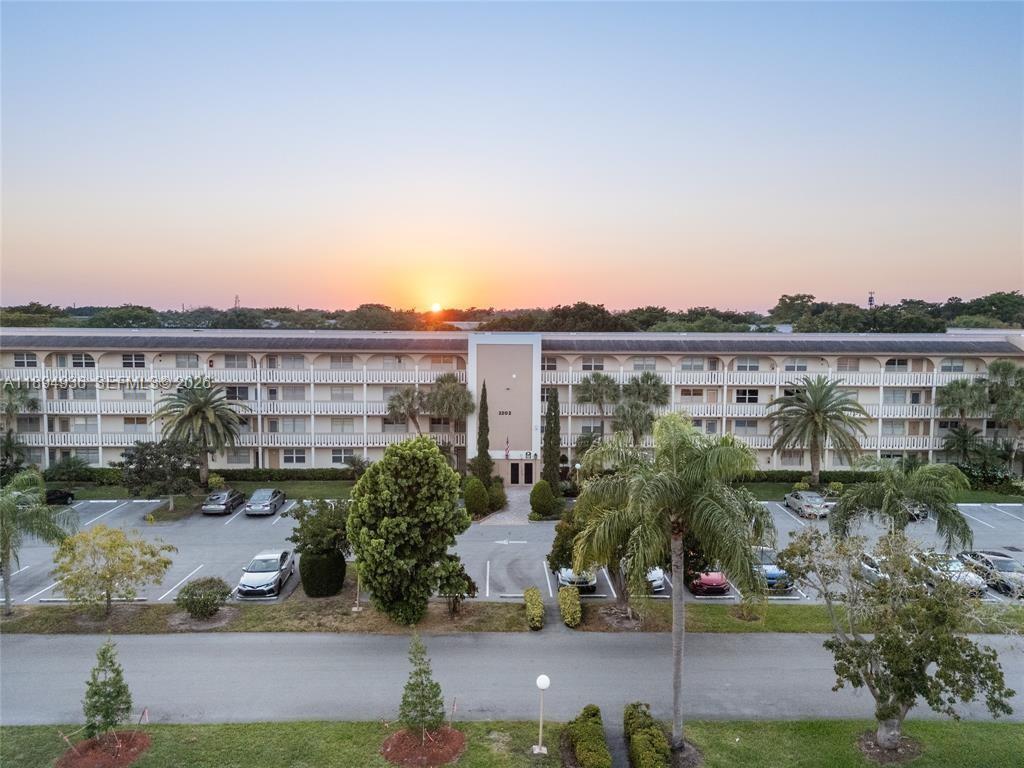 LUCAYA VILLAGE 2-A CONDO - Residential