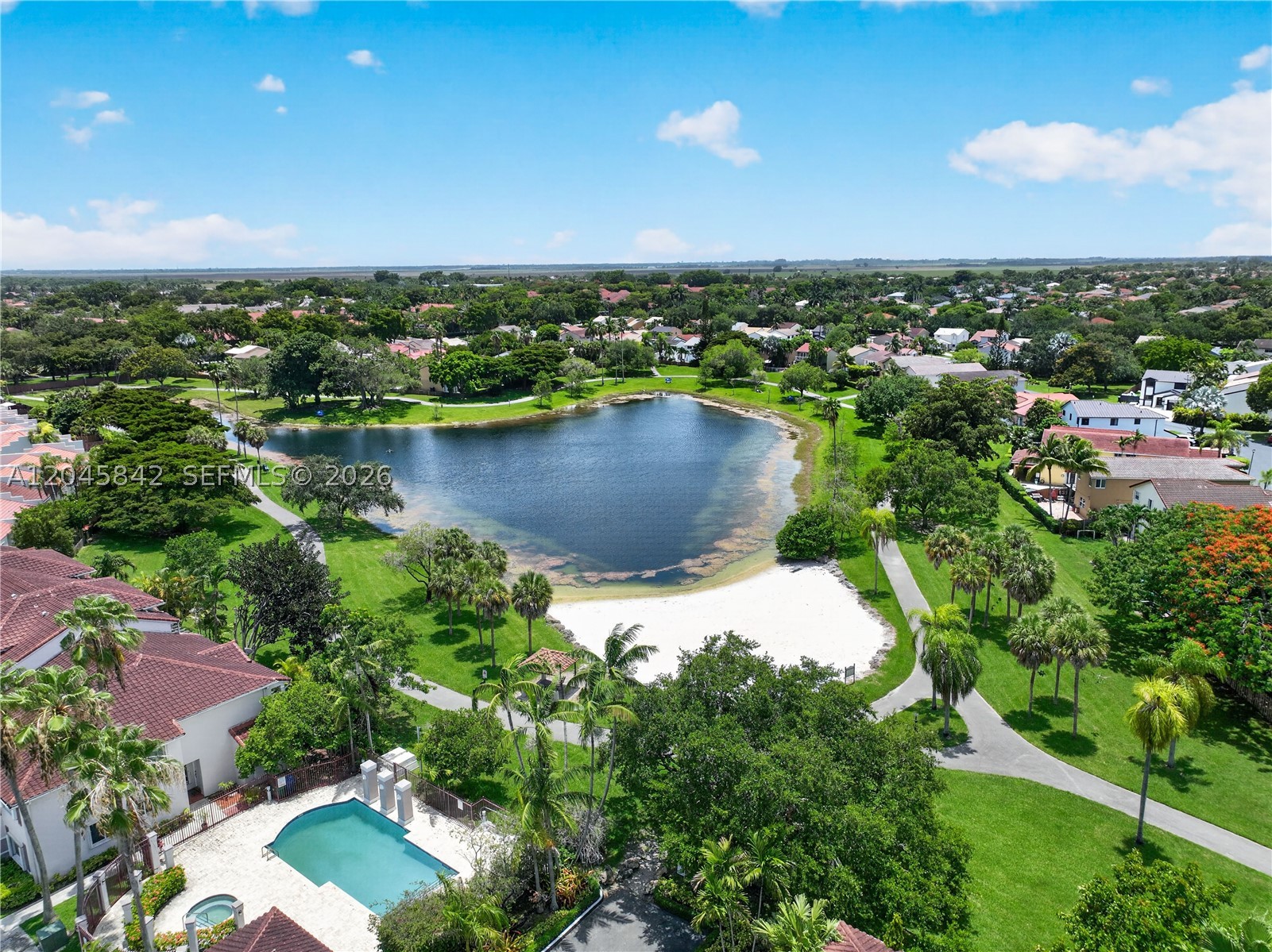 VILLAS AT THE HAMMOCKS CO - Residential