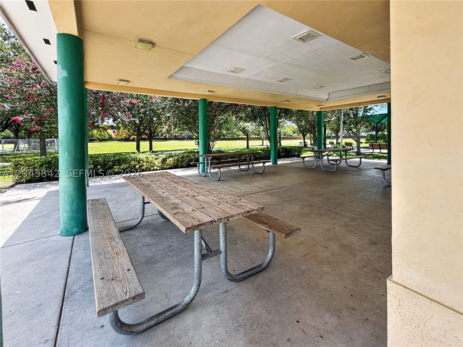 VILLAS AT THE HAMMOCKS CO - Residential