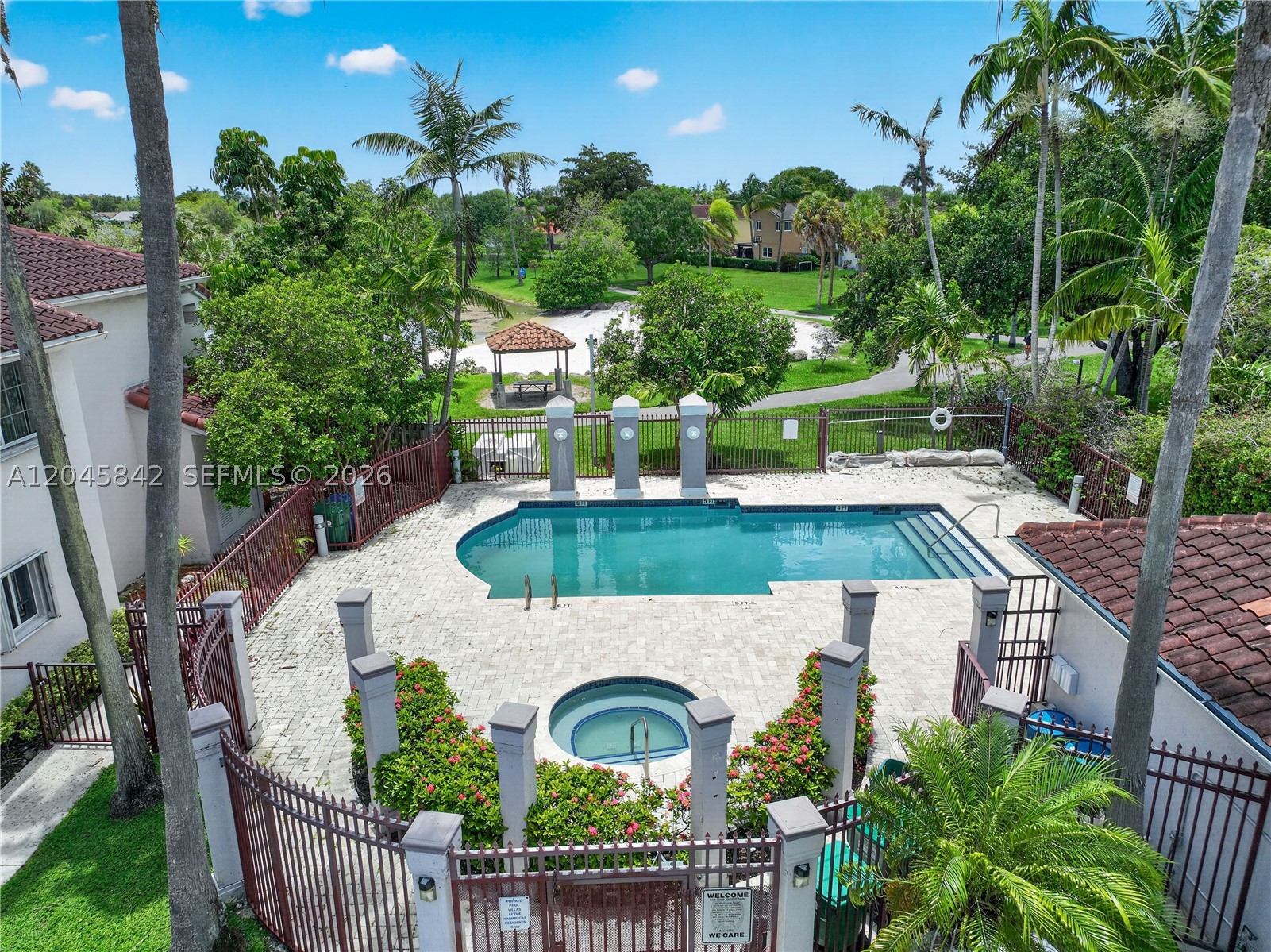 VILLAS AT THE HAMMOCKS CO - Residential