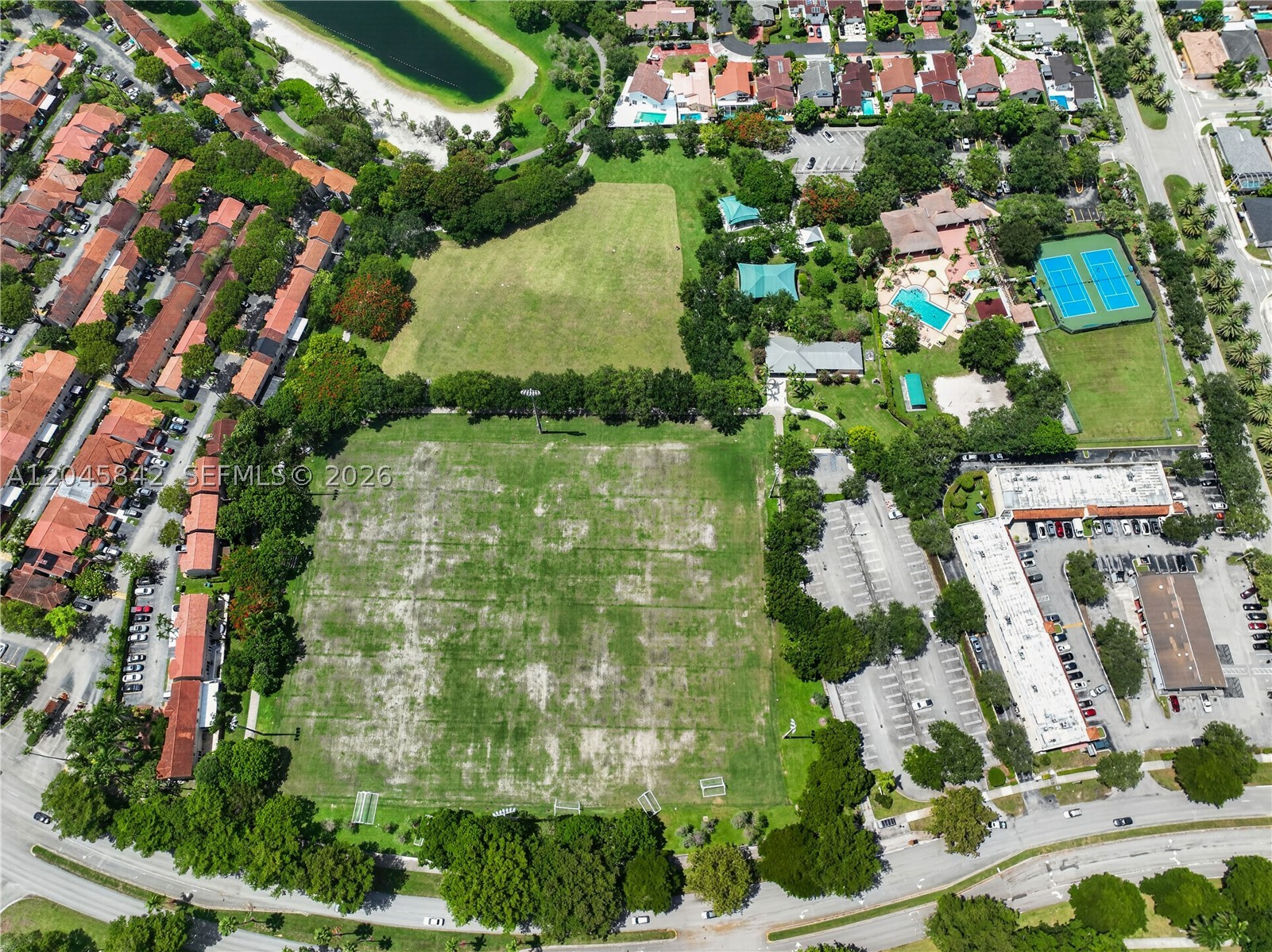 VILLAS AT THE HAMMOCKS CO - Residential