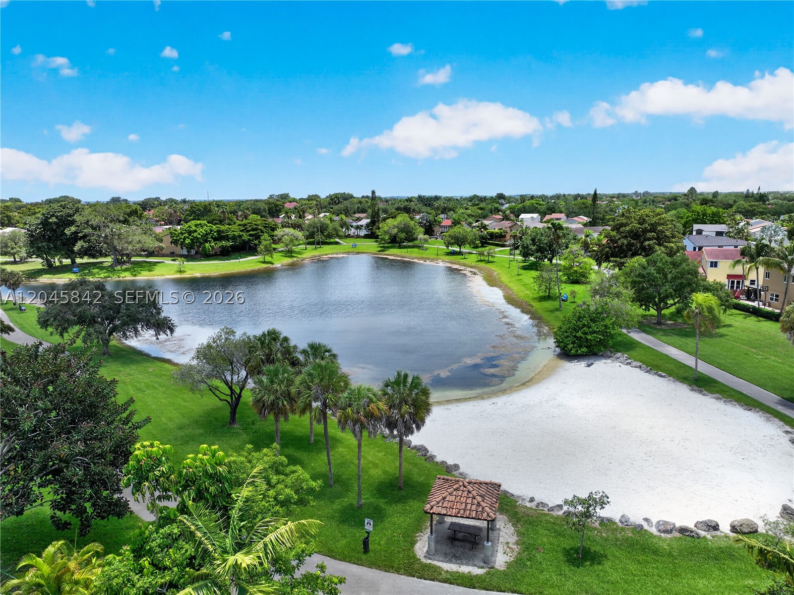 VILLAS AT THE HAMMOCKS CO - Residential