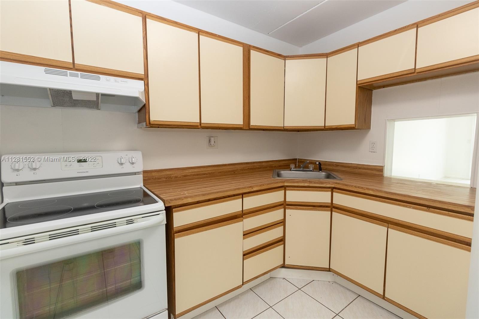 LA SALLE PARK CONDO - Residential