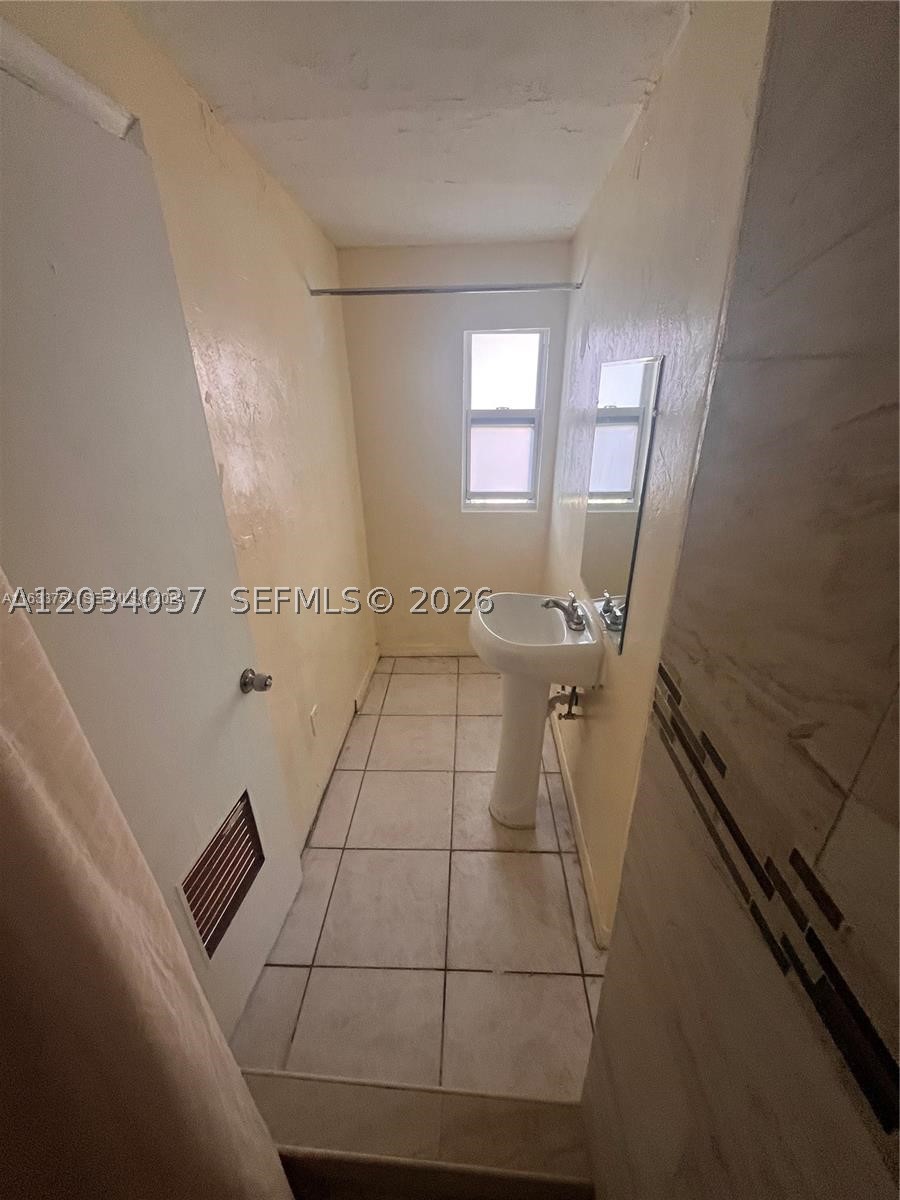 MORVIN ESTATES - Residential Lease