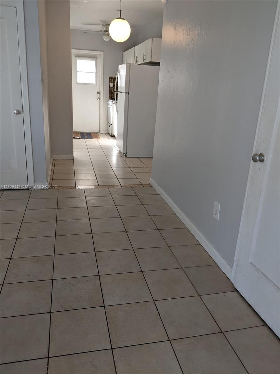 BISCAYNE BEACH RESUB - Residential Lease