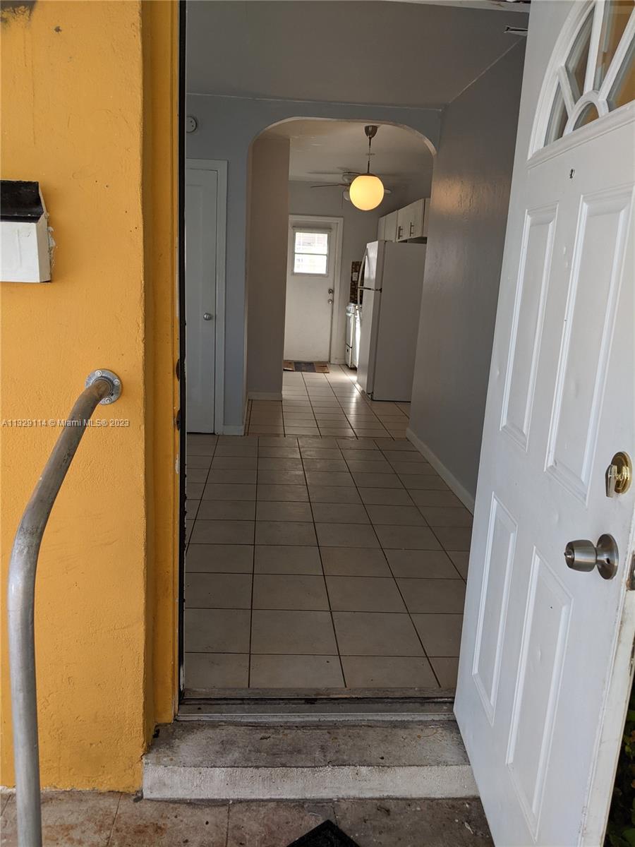 BISCAYNE BEACH RESUB - Residential Lease