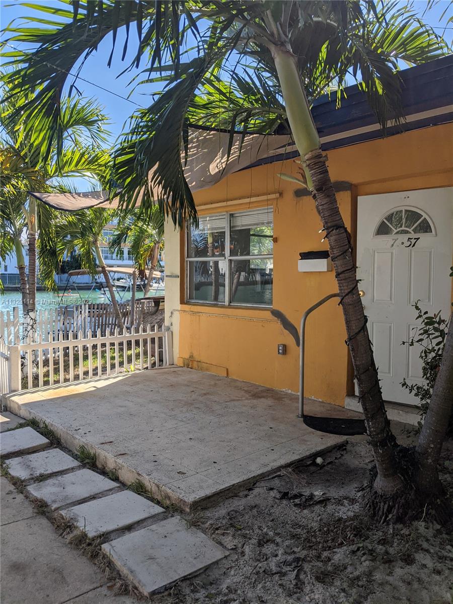 BISCAYNE BEACH RESUB - Residential Lease