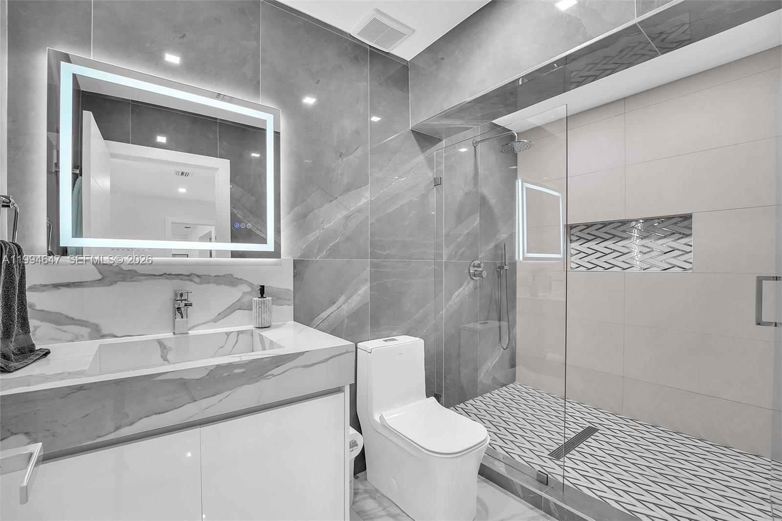 SECTION TWENTY BEL AIRE - Residential