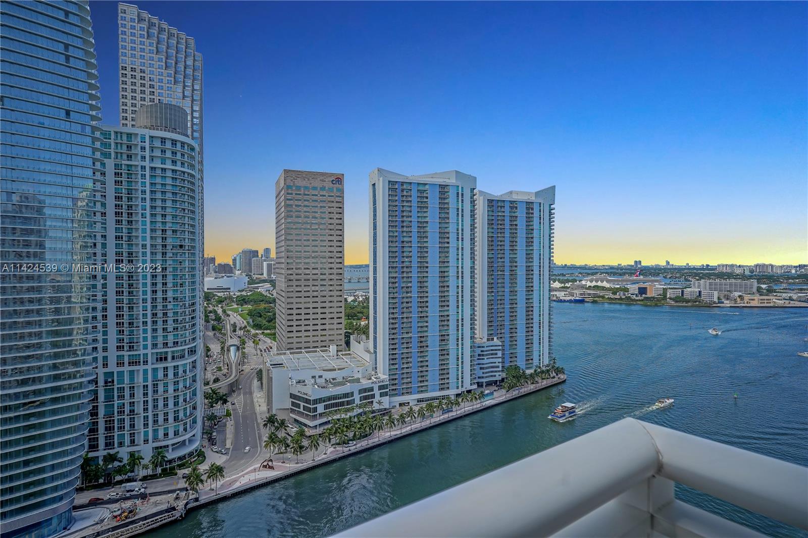 CARBONELL CONDO - Residential Lease