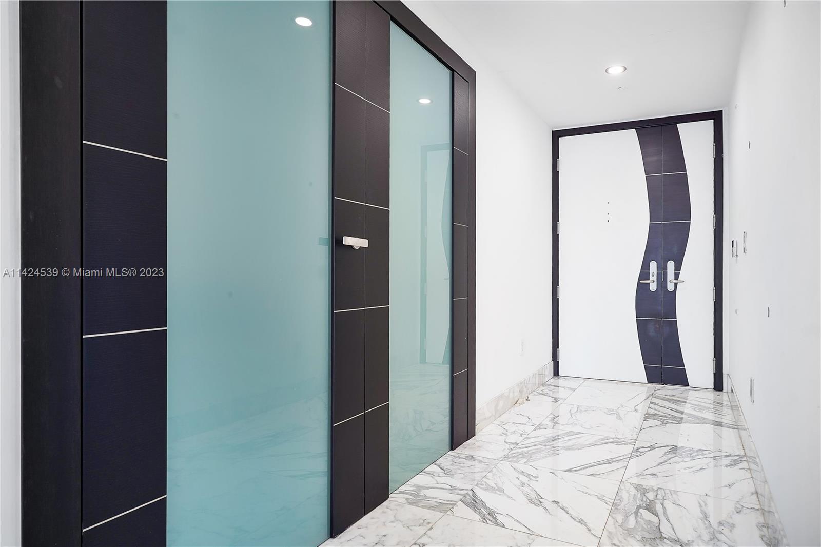 CARBONELL CONDO - Residential Lease