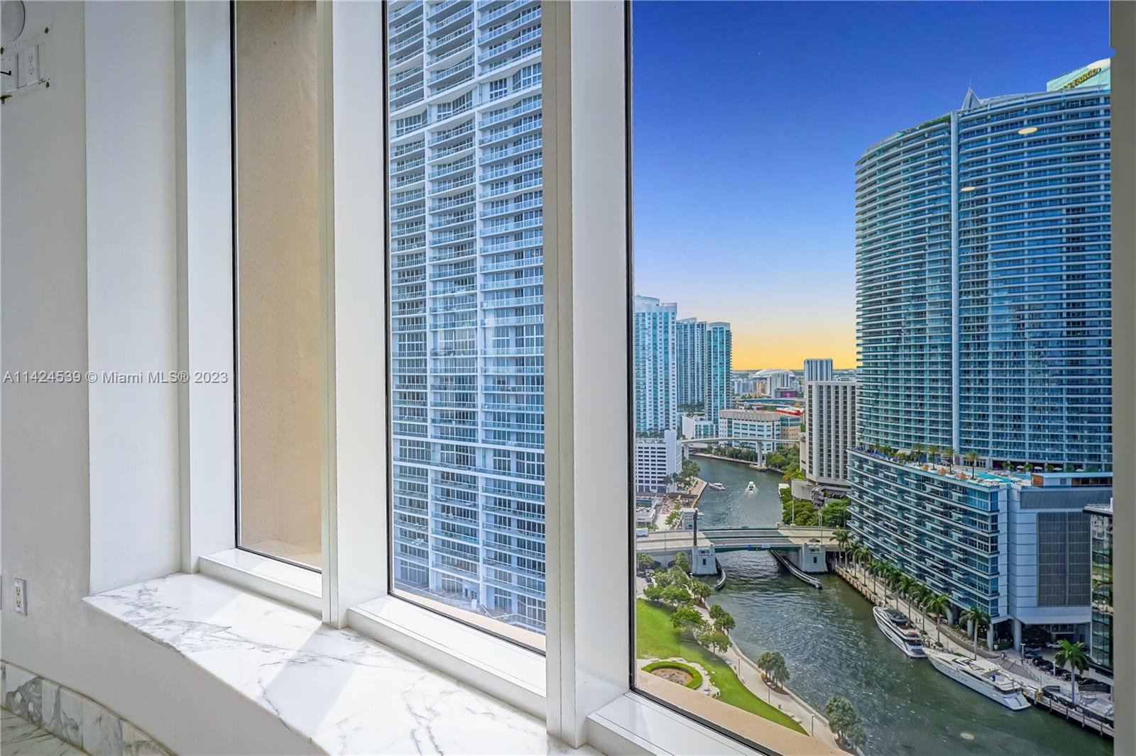 CARBONELL CONDO - Residential Lease