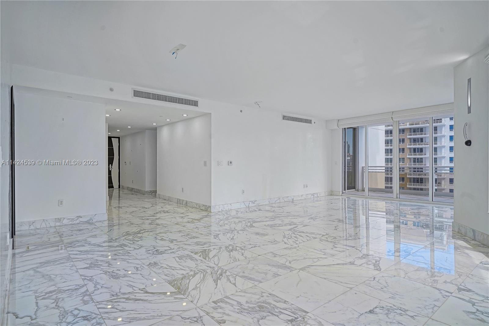CARBONELL CONDO - Residential Lease