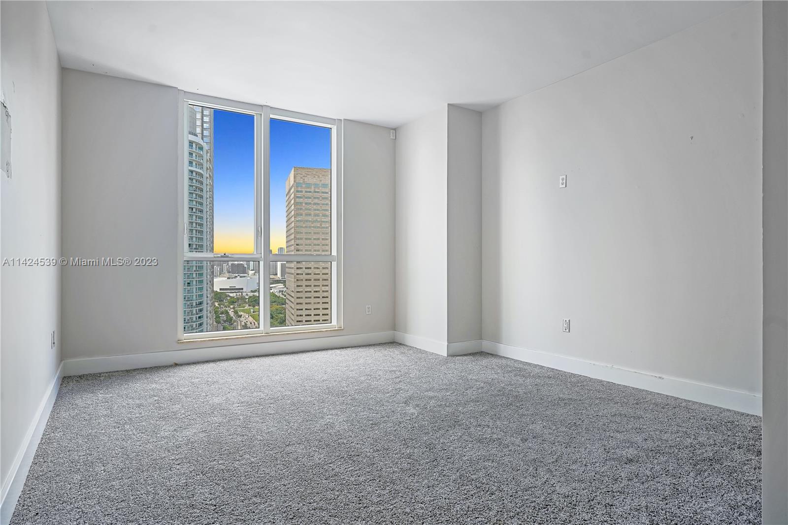 CARBONELL CONDO - Residential Lease