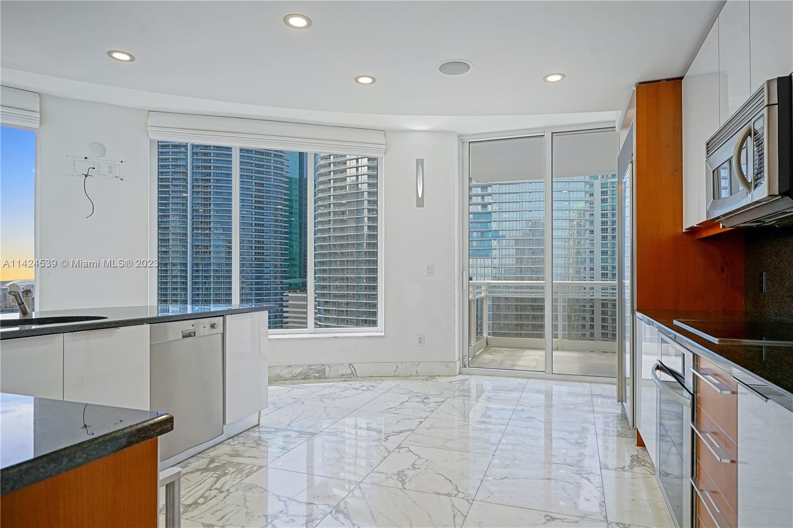 CARBONELL CONDO - Residential Lease