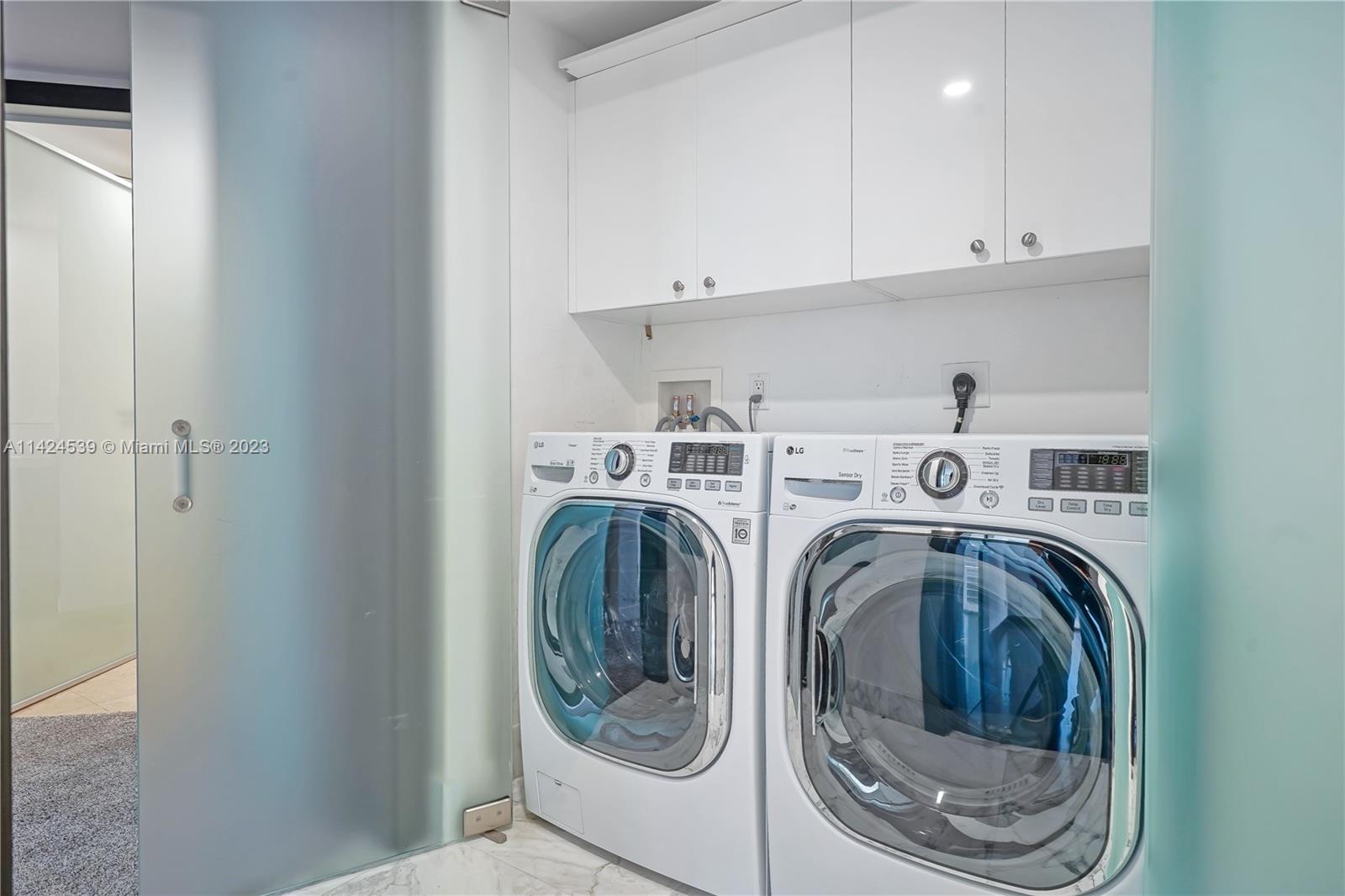 CARBONELL CONDO - Residential Lease