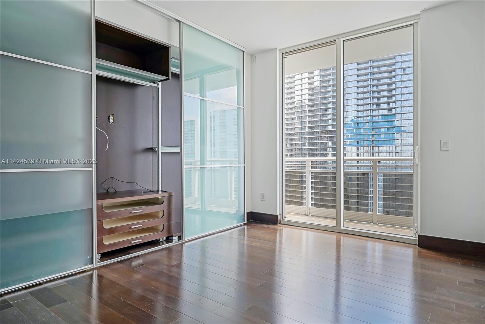 CARBONELL CONDO - Residential Lease