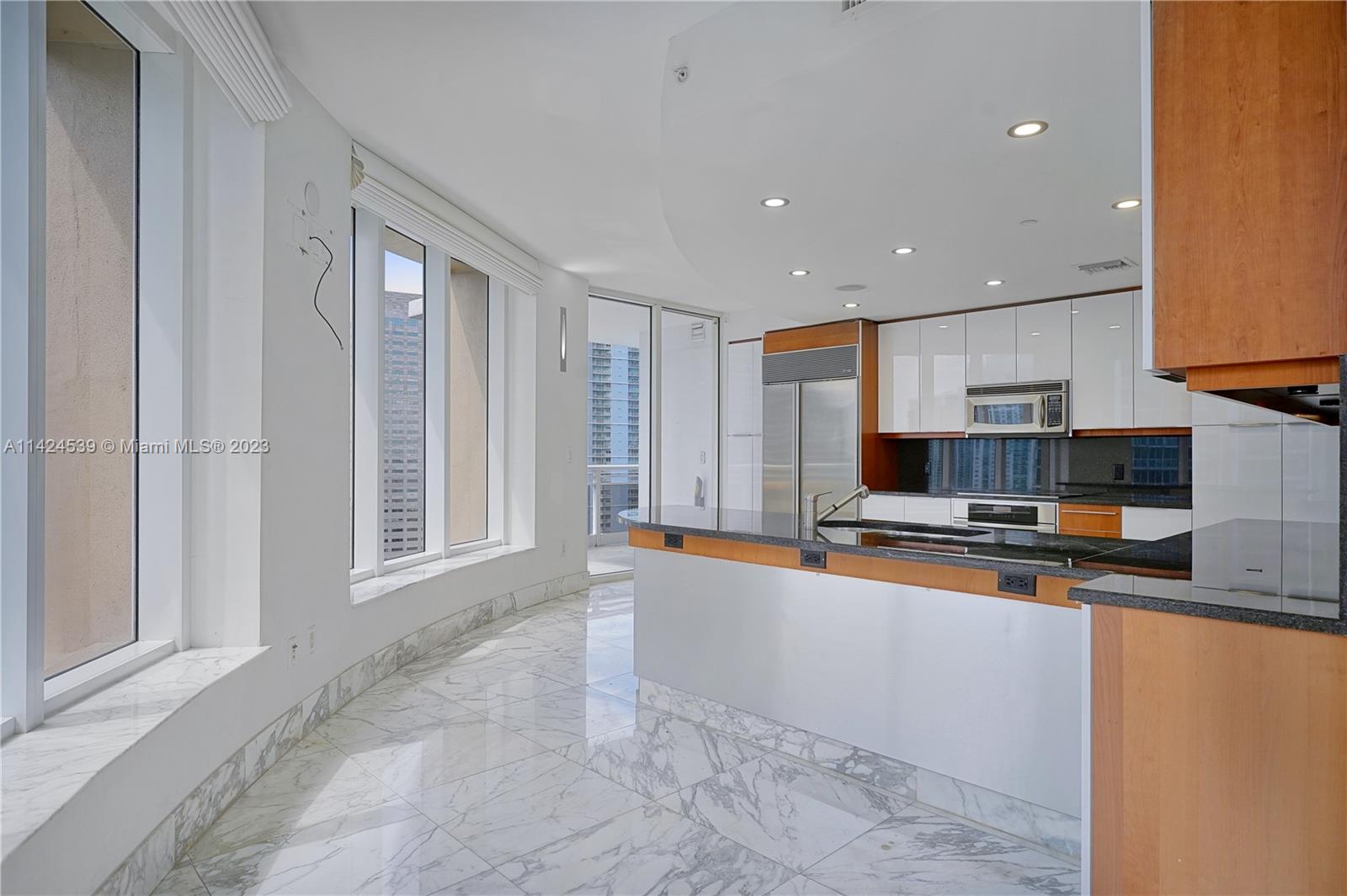 CARBONELL CONDO - Residential Lease