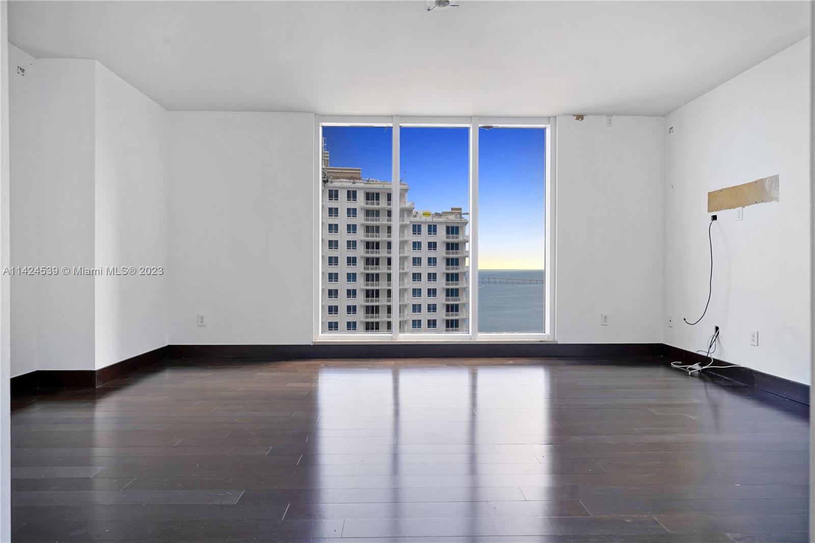 CARBONELL CONDO - Residential Lease