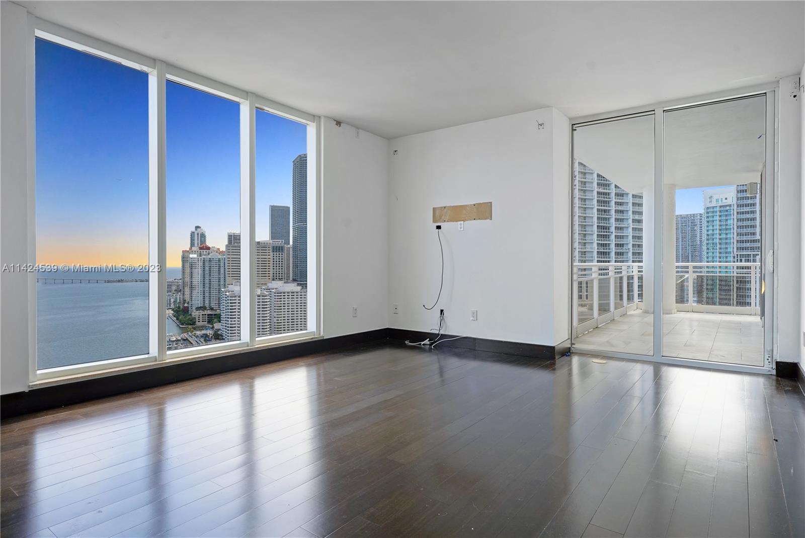 CARBONELL CONDO - Residential Lease