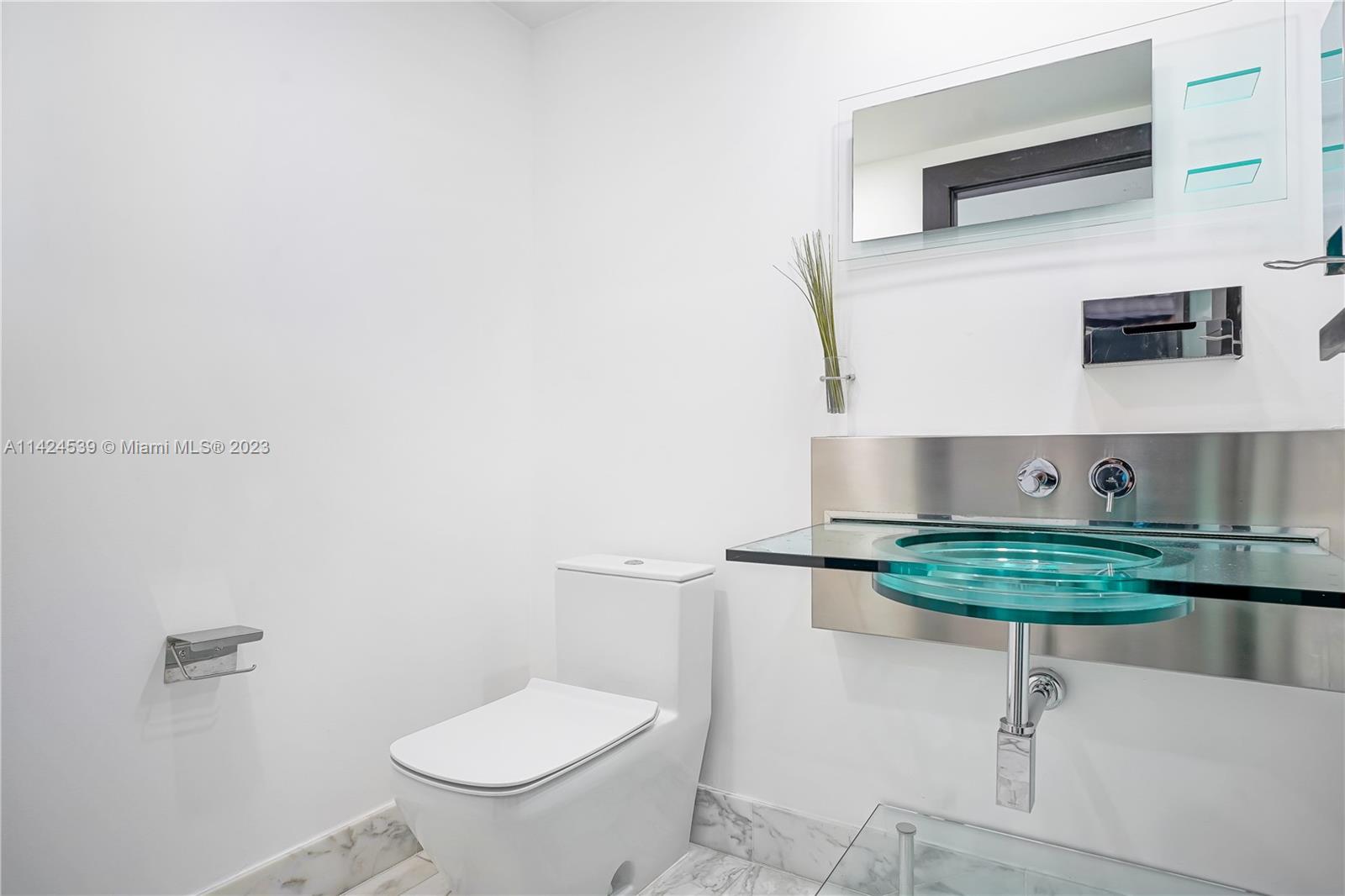 CARBONELL CONDO - Residential Lease